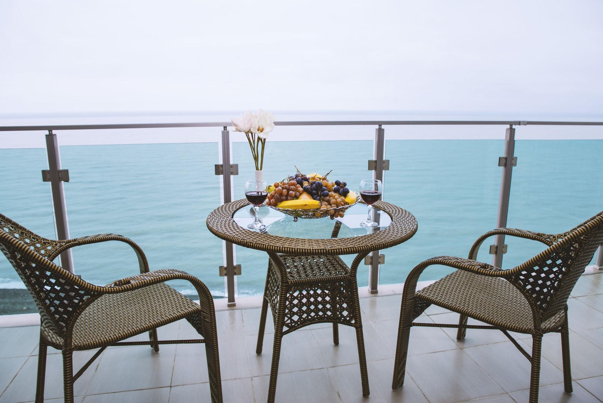 Aqua Batumi Hotel & Apartments Dış mekan fotoğraf