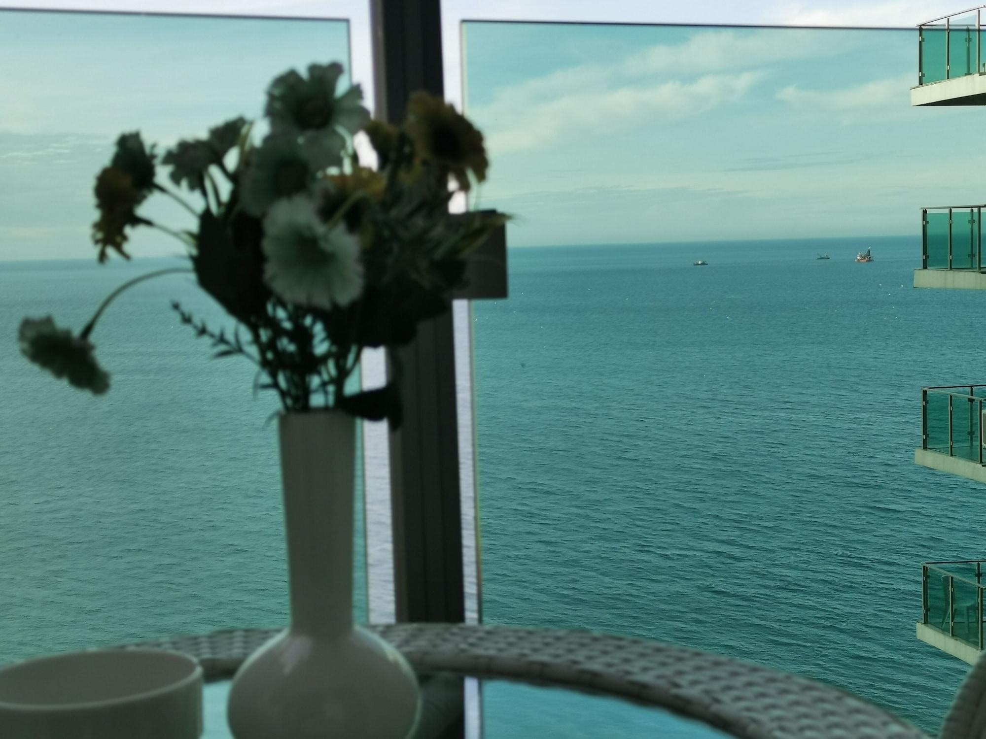 Aqua Batumi Hotel & Apartments Dış mekan fotoğraf