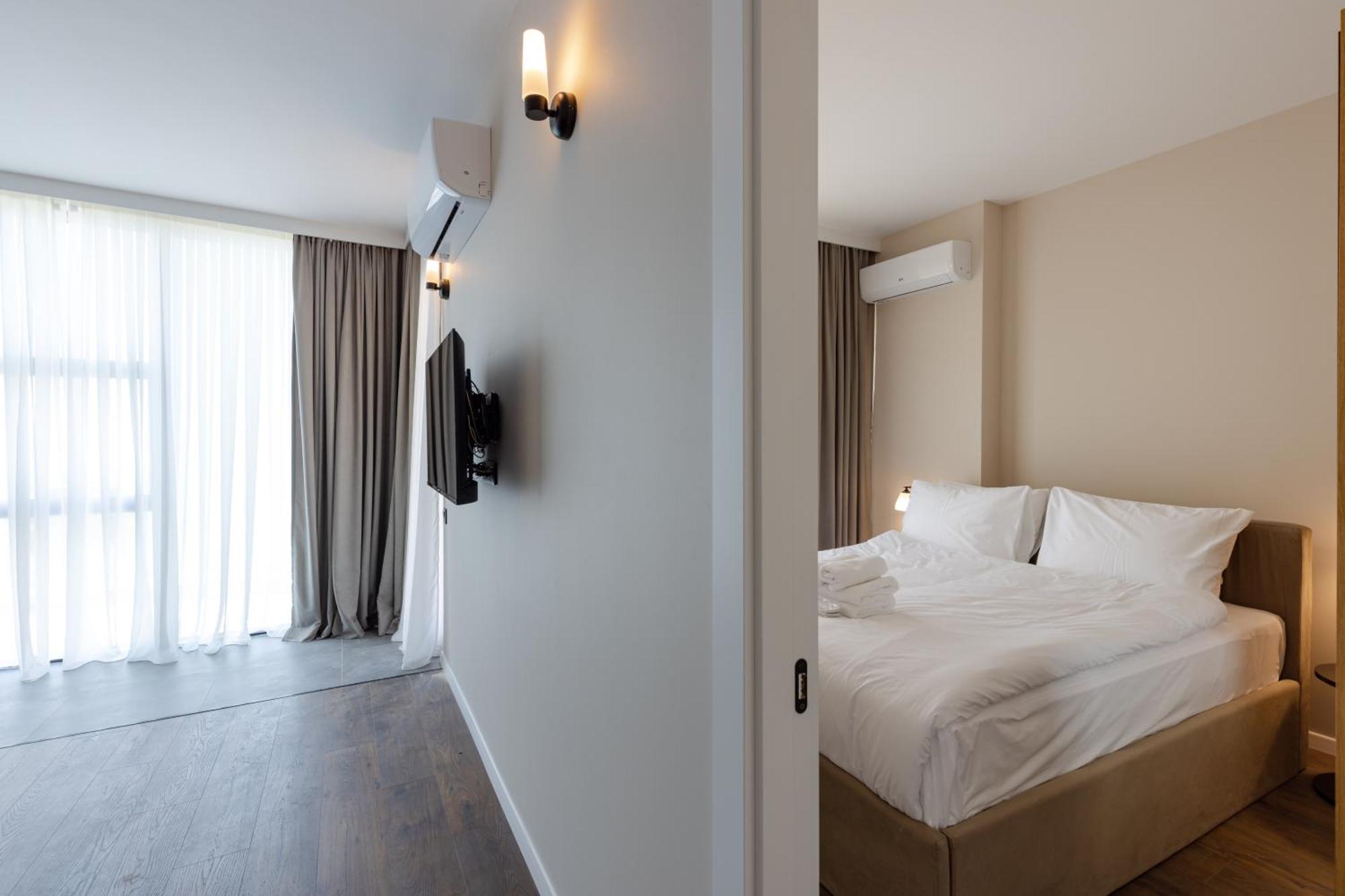 Aqua Batumi Hotel & Apartments Dış mekan fotoğraf
