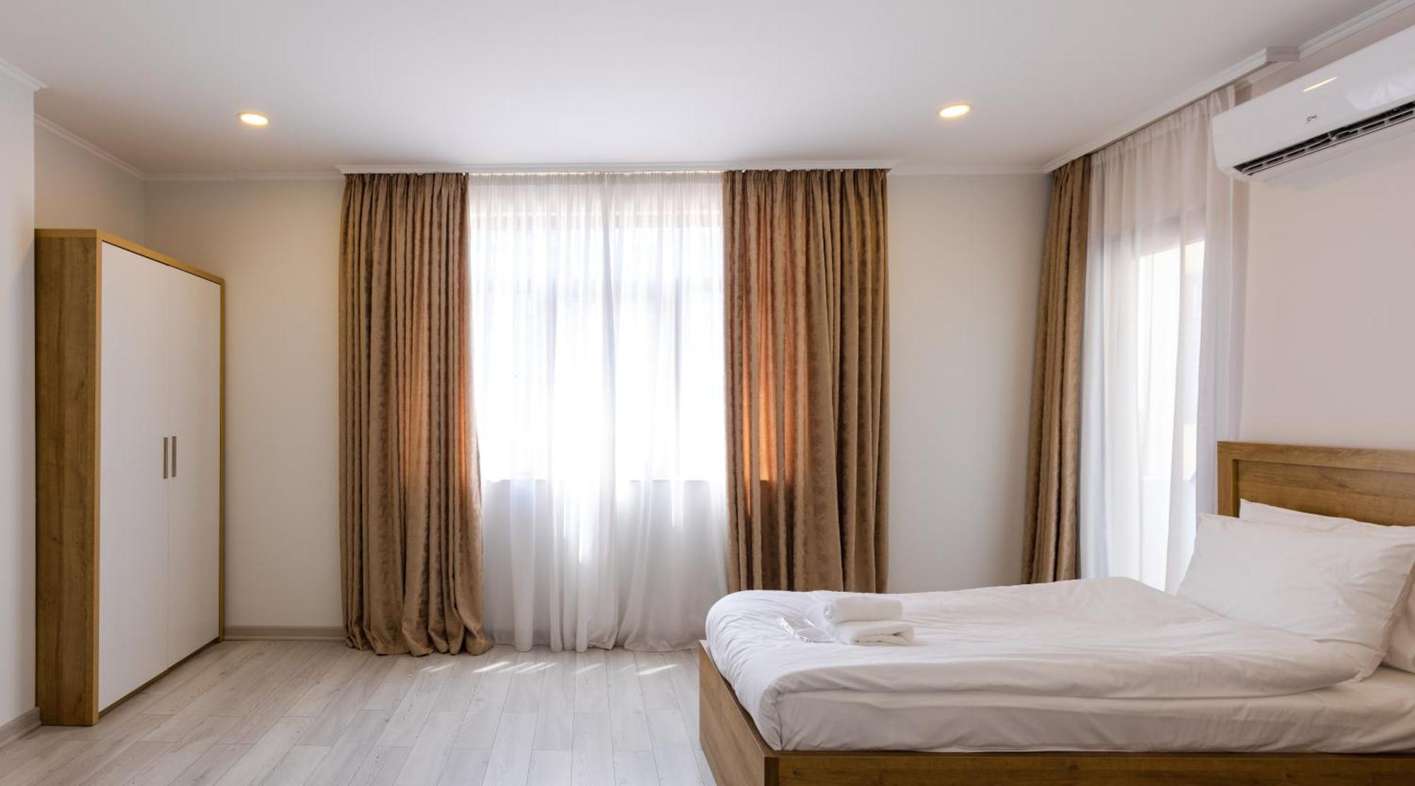 Aqua Batumi Hotel & Apartments Dış mekan fotoğraf