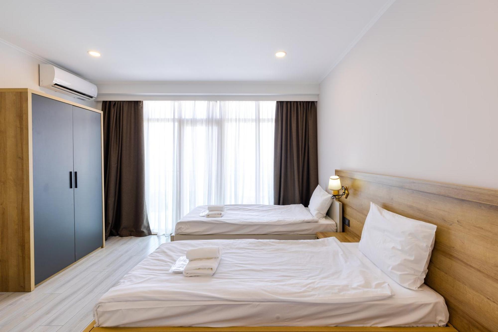 Aqua Batumi Hotel & Apartments Dış mekan fotoğraf