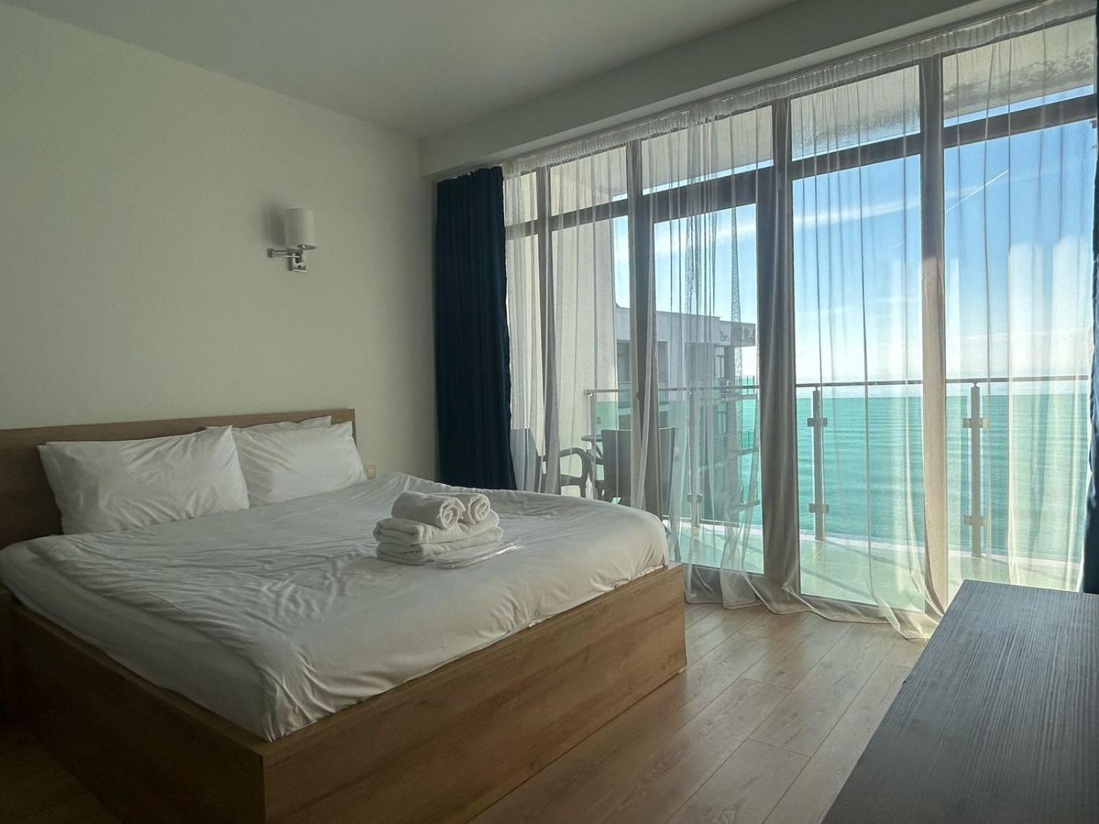 Aqua Batumi Hotel & Apartments Dış mekan fotoğraf