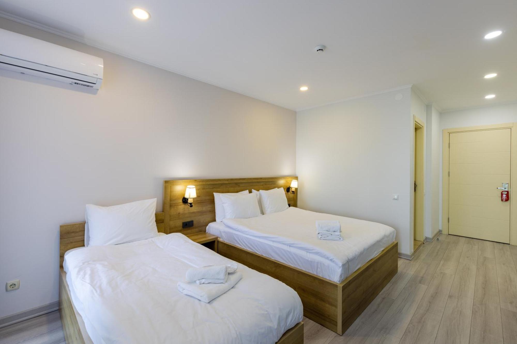 Aqua Batumi Hotel & Apartments Dış mekan fotoğraf