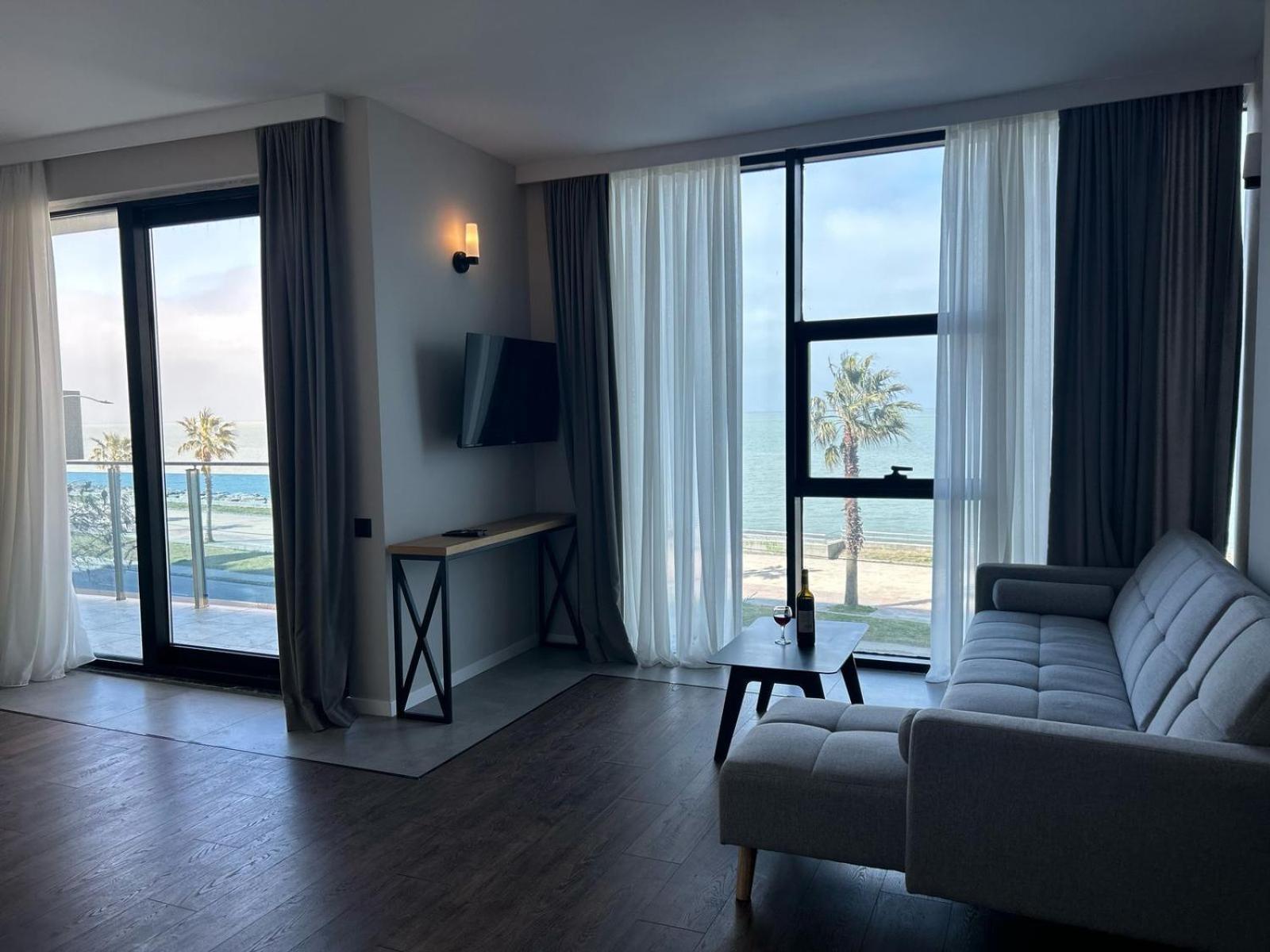 Aqua Batumi Hotel & Apartments Dış mekan fotoğraf