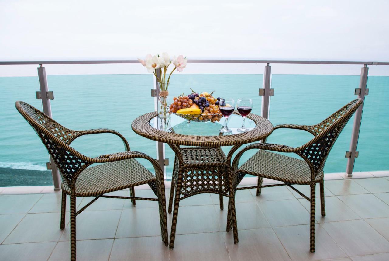 Aqua Batumi Hotel & Apartments Dış mekan fotoğraf